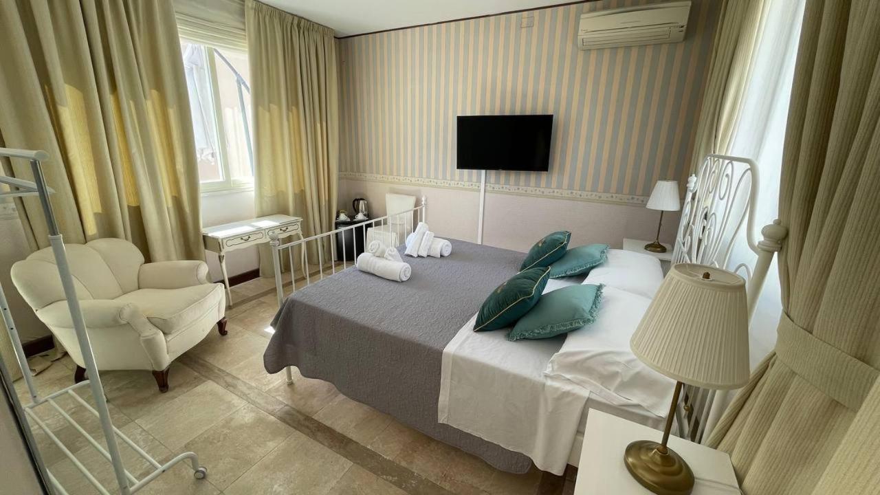 Hotel Palazzo Chiara à Cagliari Extérieur photo